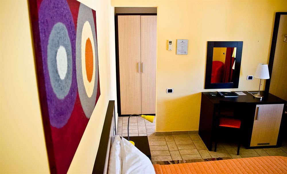 Lodge Holidays - Glamping San Marino Exterior photo